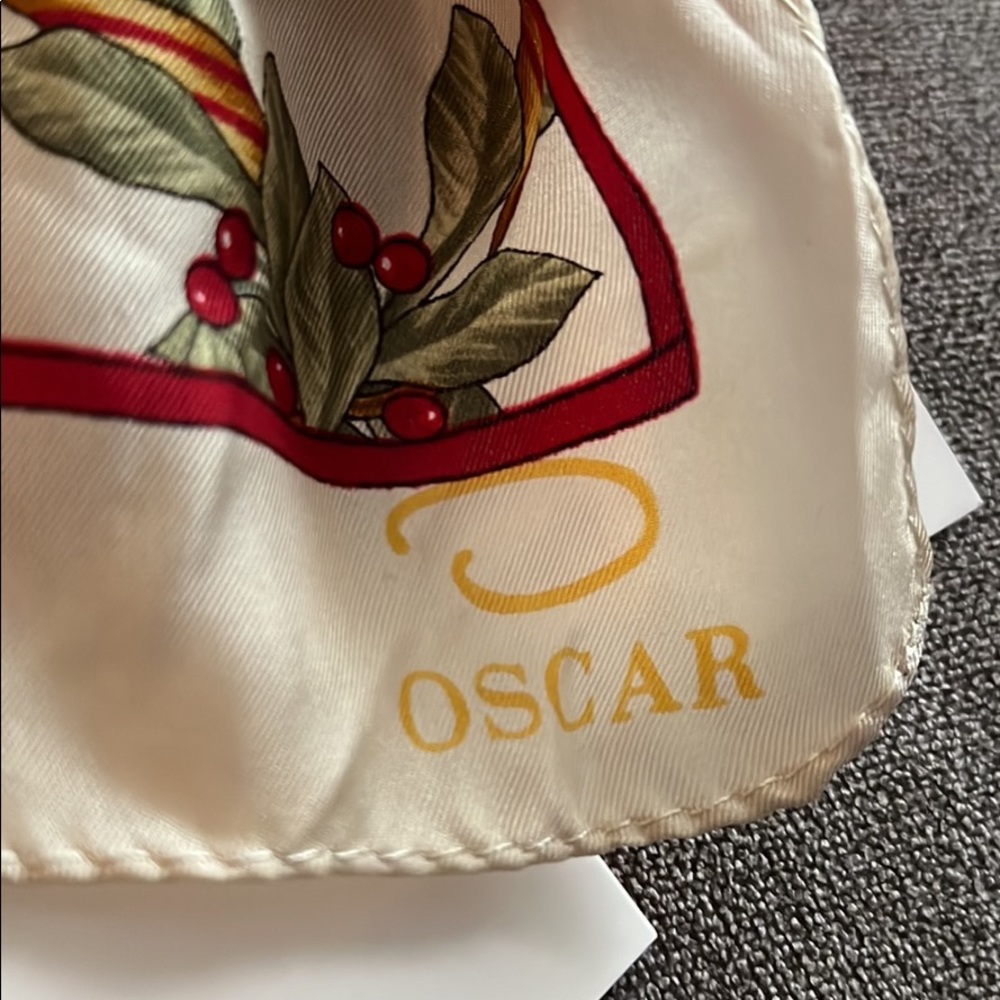Oscar de la Rentas scarf/wrap